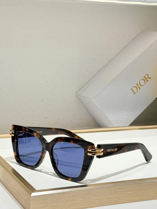 Picture of Dior Sunglasses _SKUfw80535304fw